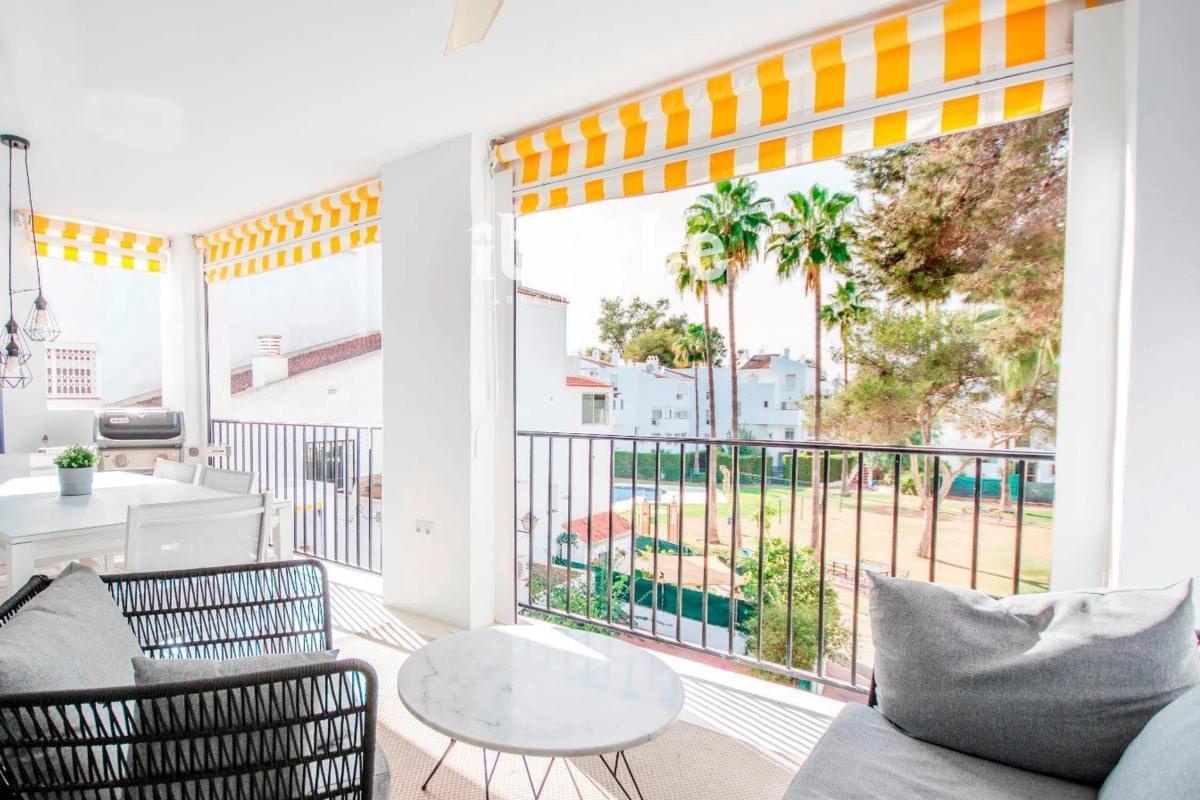 Venta de piso en Barrio Elviria, Marbella
 photo 3