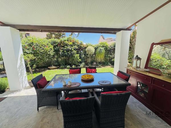 Chalet wolnostojący na sprzedaż w Urbanización Pinos Verdes, 6, Marbella photo 1