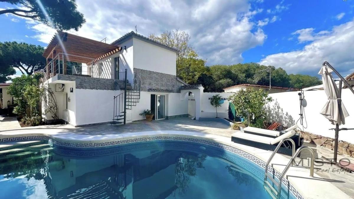 Venta de chalet independiente en Urbanización Pinos Verdes, 6, Marbella
 photo 2