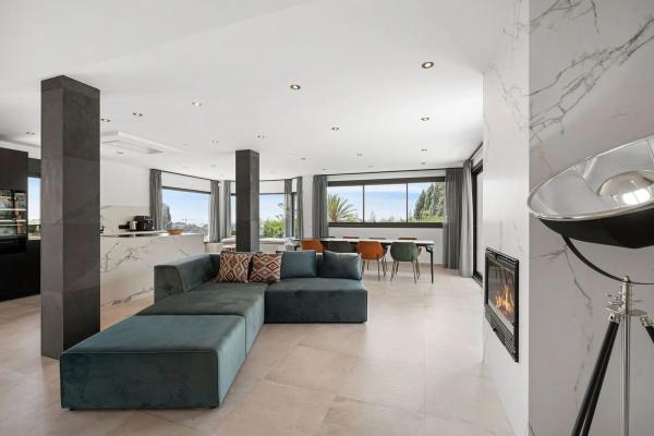 Chalet wolnostojący na sprzedaż w  Barrio Elviria, Marbella photo 4