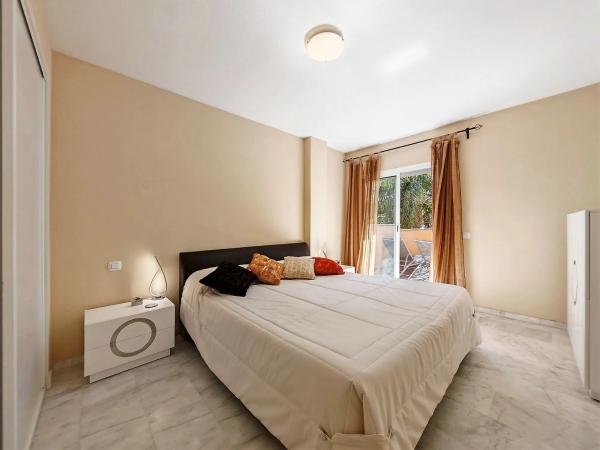 Квартира на продажу на  Urbanizacion La Reserva s/n, Марбелла photo 3