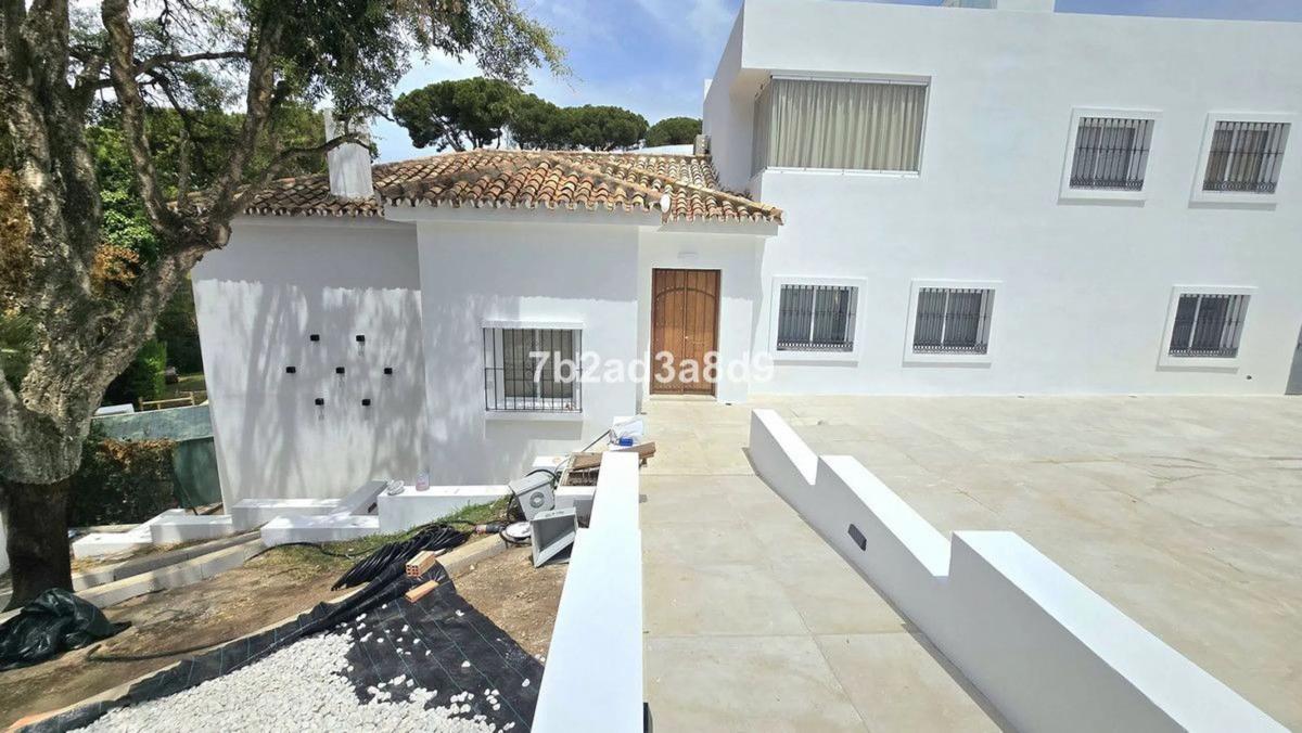 Продажа отдельного шале в Barrio Santa María, Марбелла photo 2