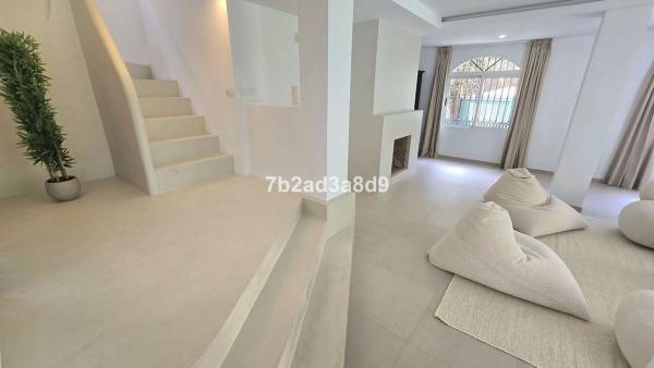 Chalet wolnostojący na sprzedaż w  Barrio Santa María, Marbella photo 4