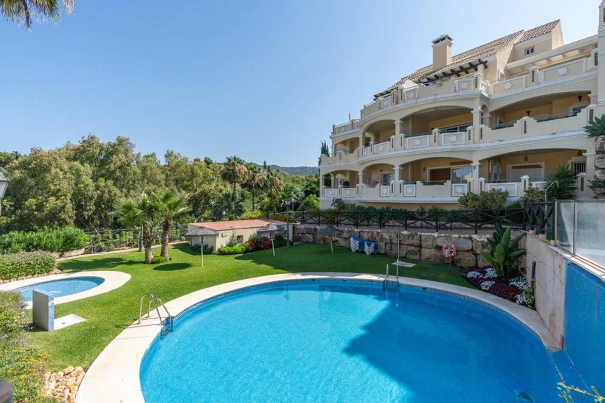Sprzedaż mieszkania w Calle Hiedra, 40, Marbella
photo 1