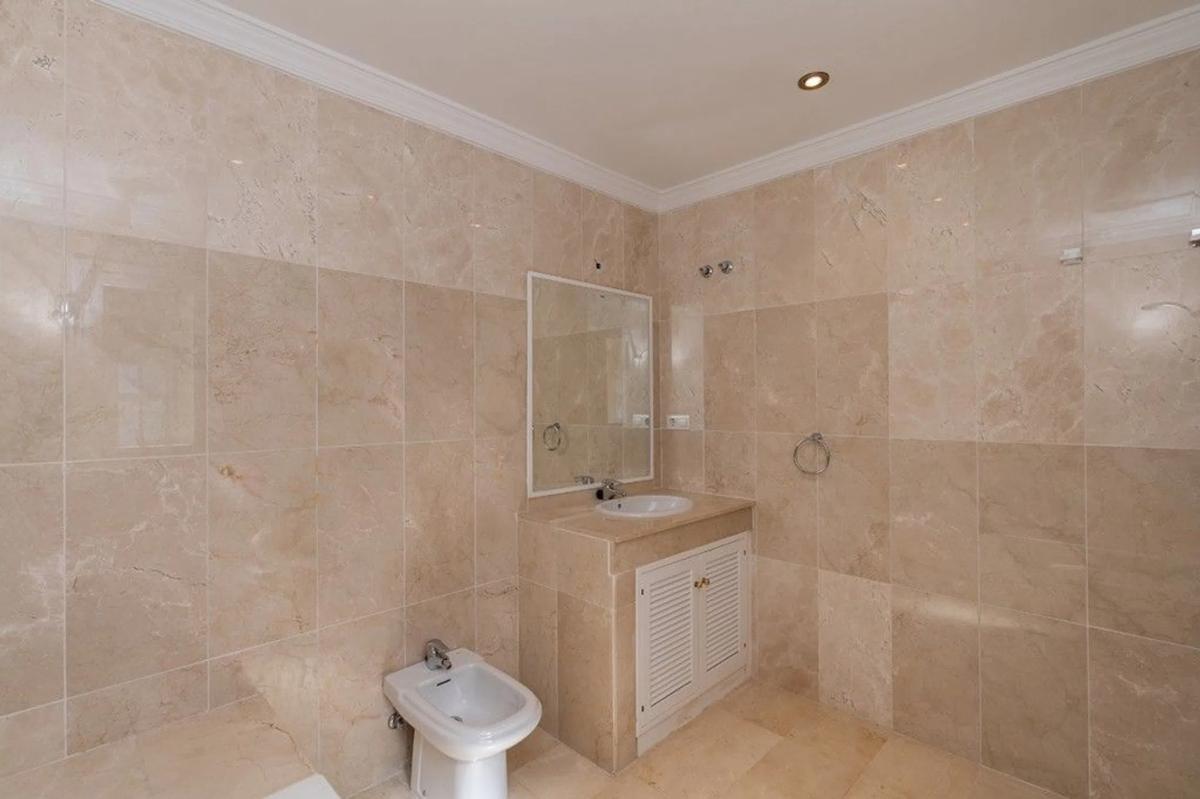 Sprzedaż mieszkania w Calle Hiedra, 40, Marbella
photo 5