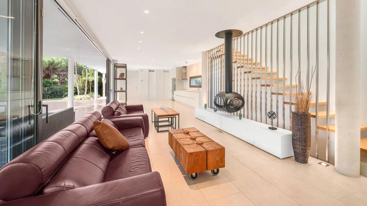 Sale of independent chalet in AV ACEBOS (LOS) (ARTOLA ALT), Marbella
photo 1