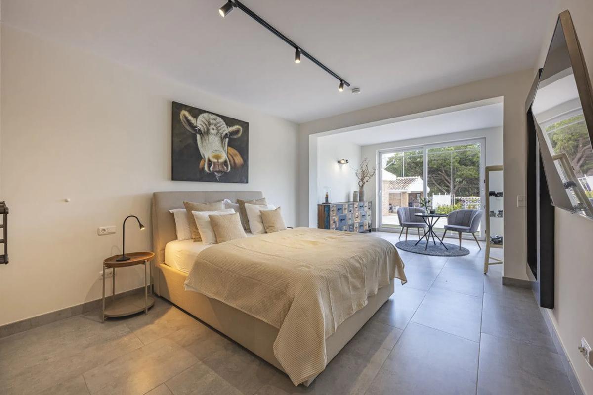 Venta de chalet independiente en Calle José Medina, Marbella
 photo 2