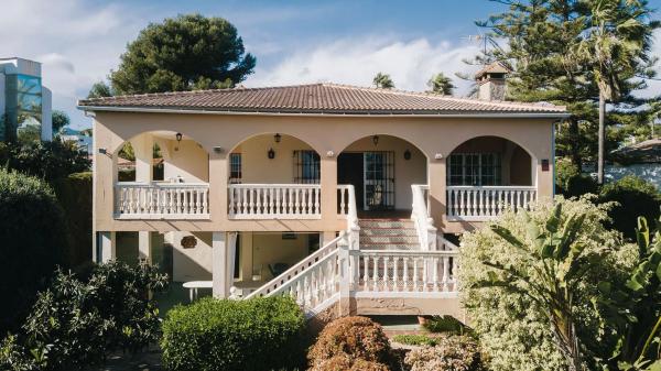 Chalet wolnostojący na sprzedaż w Barrio Marbesa, Marbella photo 1