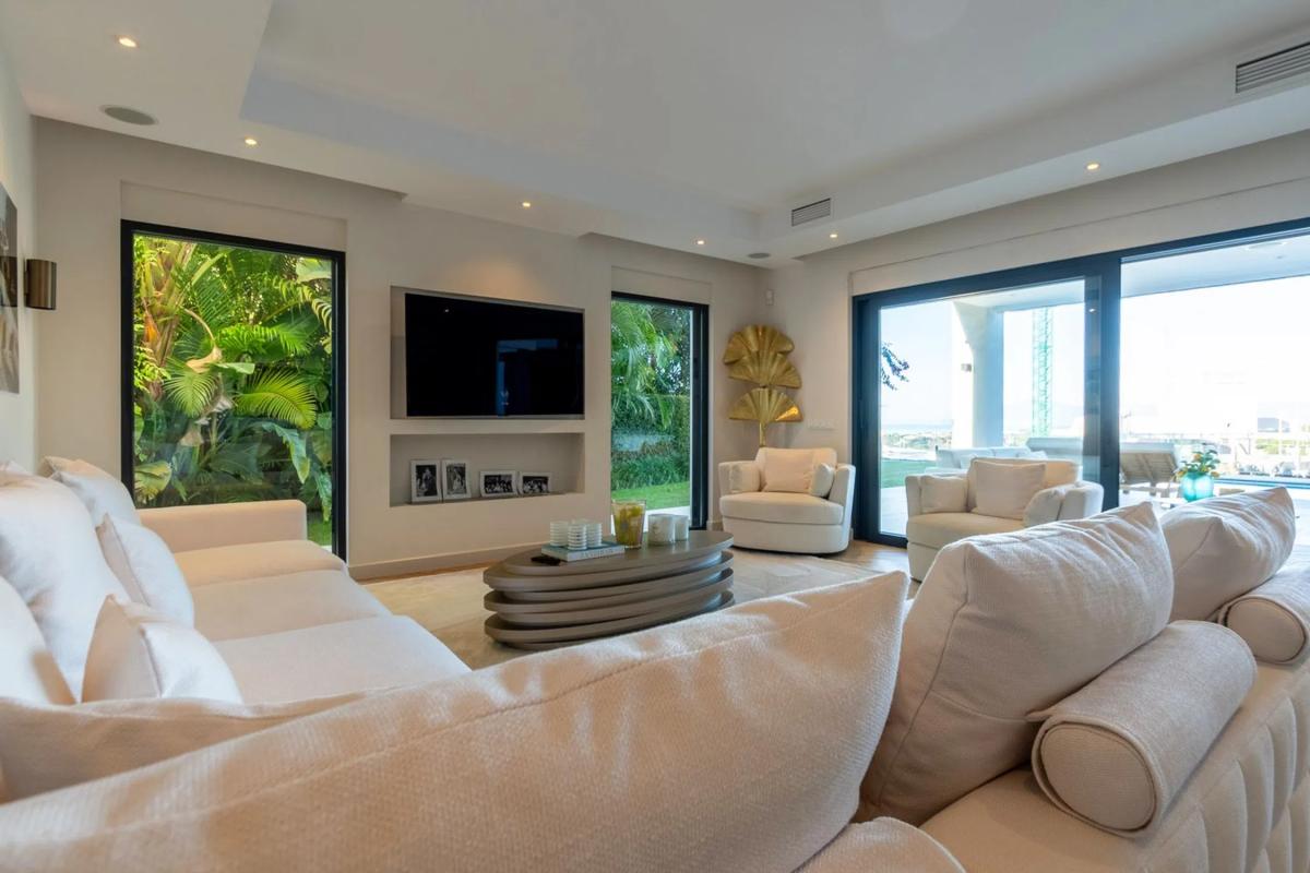 Sale of independent chalet in Avenida de los Alisos, 65, Marbella
photo 3