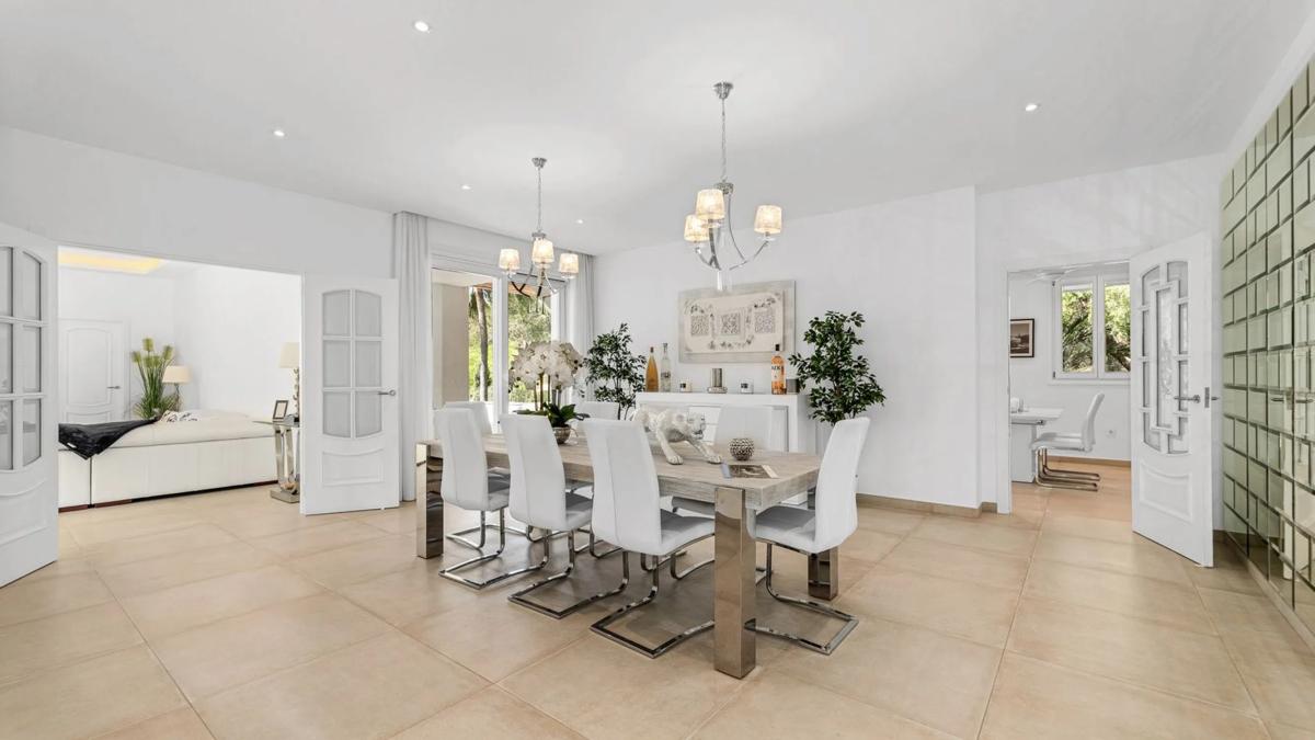 Продажа отдельного шале в  AV 14-UR HACIENDA LAS CHAPAS, Марбелла photo 5