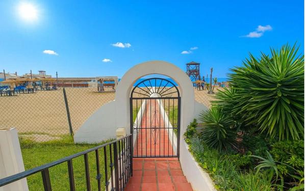 Квартира на продажу на  Barrio Cabopino-Artola, Марбелла photo 1