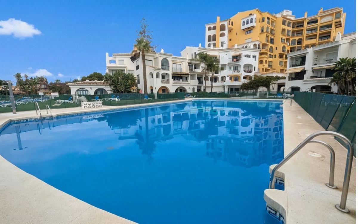 Sprzedaż mieszkania w Barrio Cabopino-Artola, Marbella
 photo 4