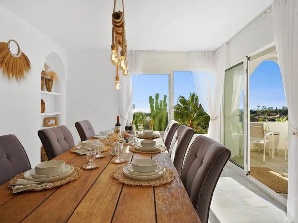 Duplex for sale on AV CASARABONELA-RESERVA MARB s/n, Marbella photo 1