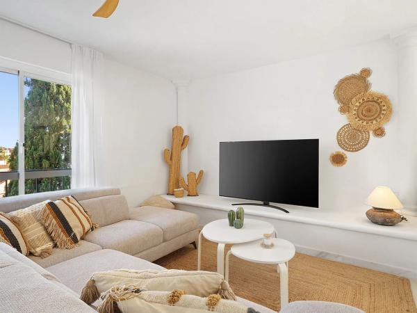 Duplex for sale on AV CASARABONELA-RESERVA MARB s/n, Marbella thumbnail 1