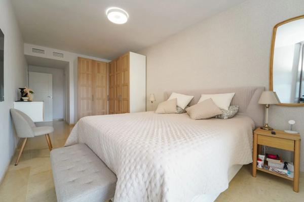 Квартира на продажу на  CL HIEDRA-UR ELVIRIA, 6, Марбелла photo 1