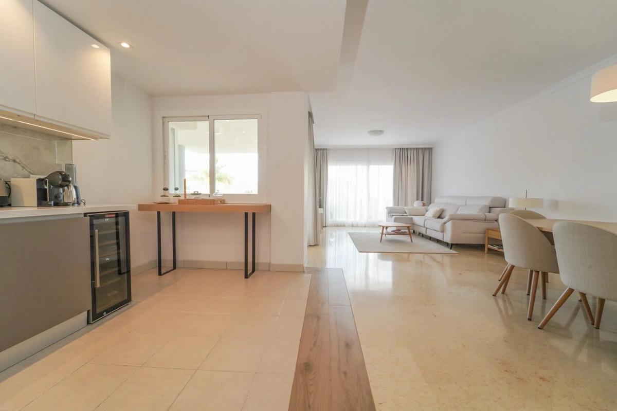 Sprzedaż mieszkania w CL HIEDRA-UR ELVIRIA, 6, Marbella
 photo 4