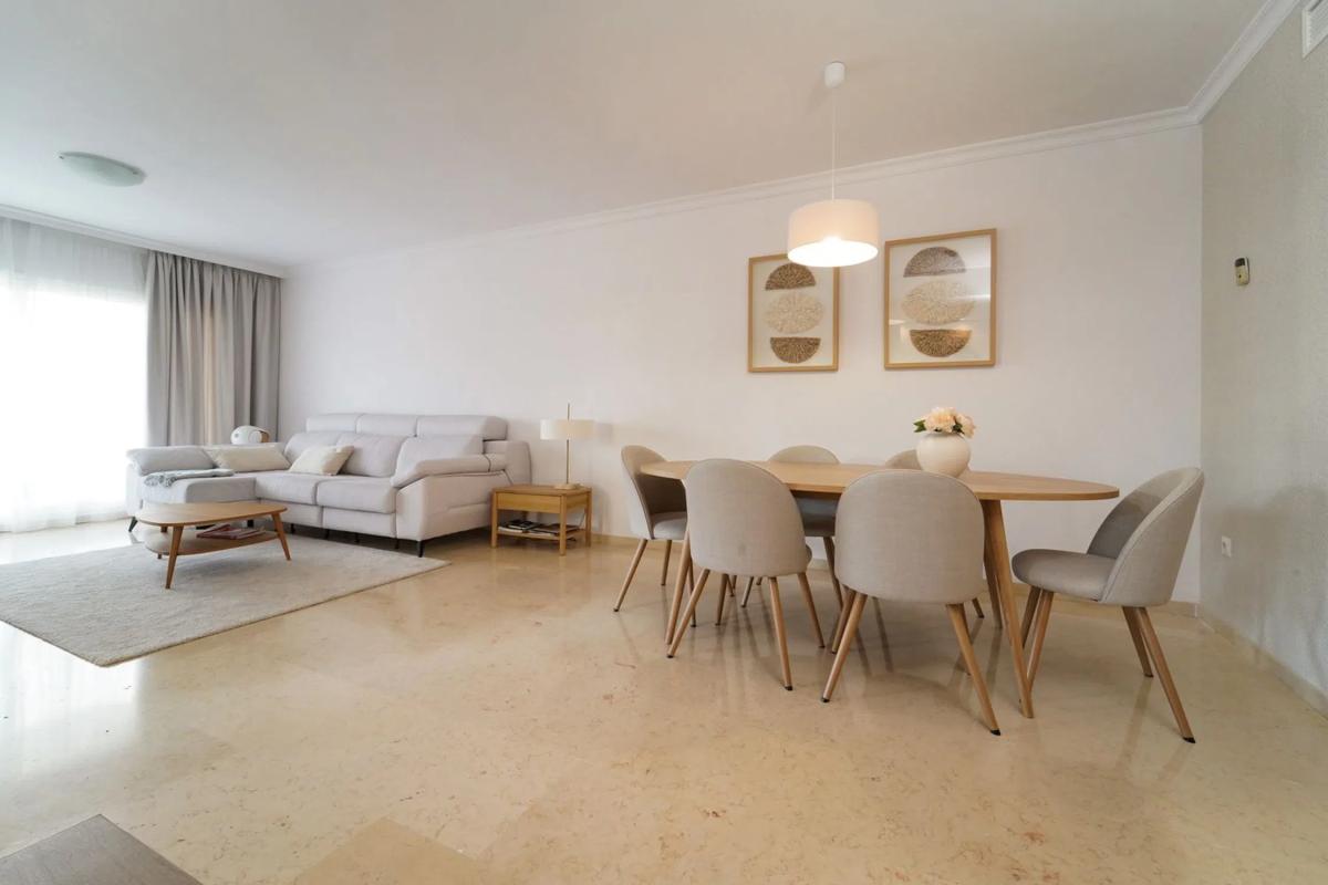 Sprzedaż mieszkania w CL HIEDRA-UR ELVIRIA, 6, Marbella
 photo 5