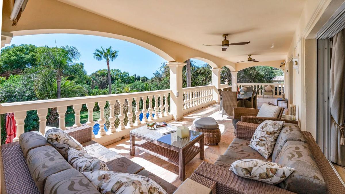 Venta de finca rústica en  Avenida Navarra , Marbella photo 2