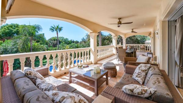 Finca rustykalna na sprzedaż w Avenida Navarra , Marbella thumbnail 1