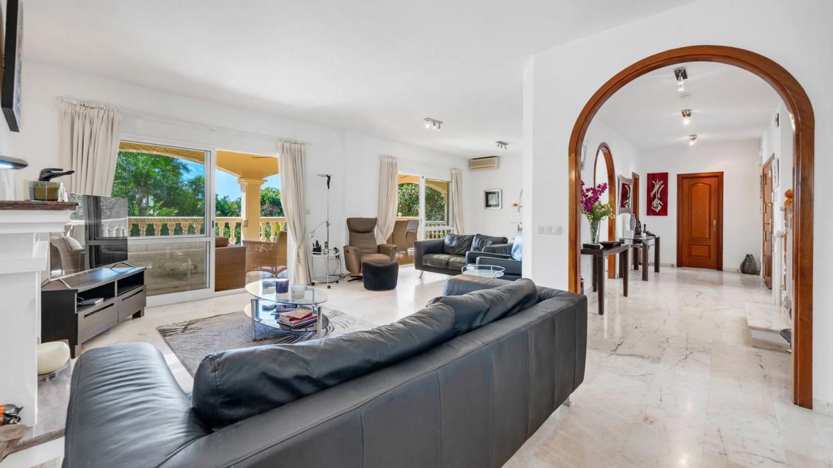 Venta de finca rústica en  Avenida Navarra , Marbella photo 5