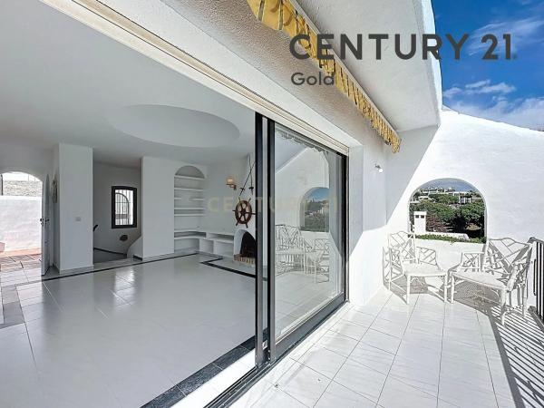Dom szeregowy na sprzedaż w Avenida de los Acebos, 36 -70 , Marbella photo 1