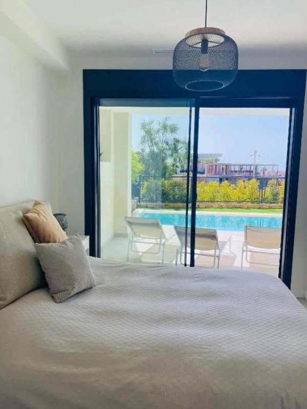 Venta de chalet adosado en Barrio Cabopino-Artola , Marbella photo 2
