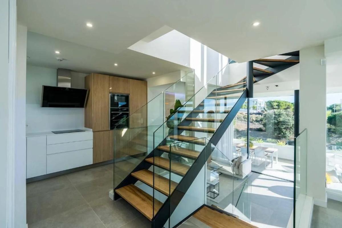 Venta de chalet adosado en Barrio Cabopino-Artola , Marbella photo 5