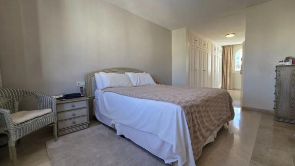 Duplex for sale on Barrio Marbesa, Marbella photo 4