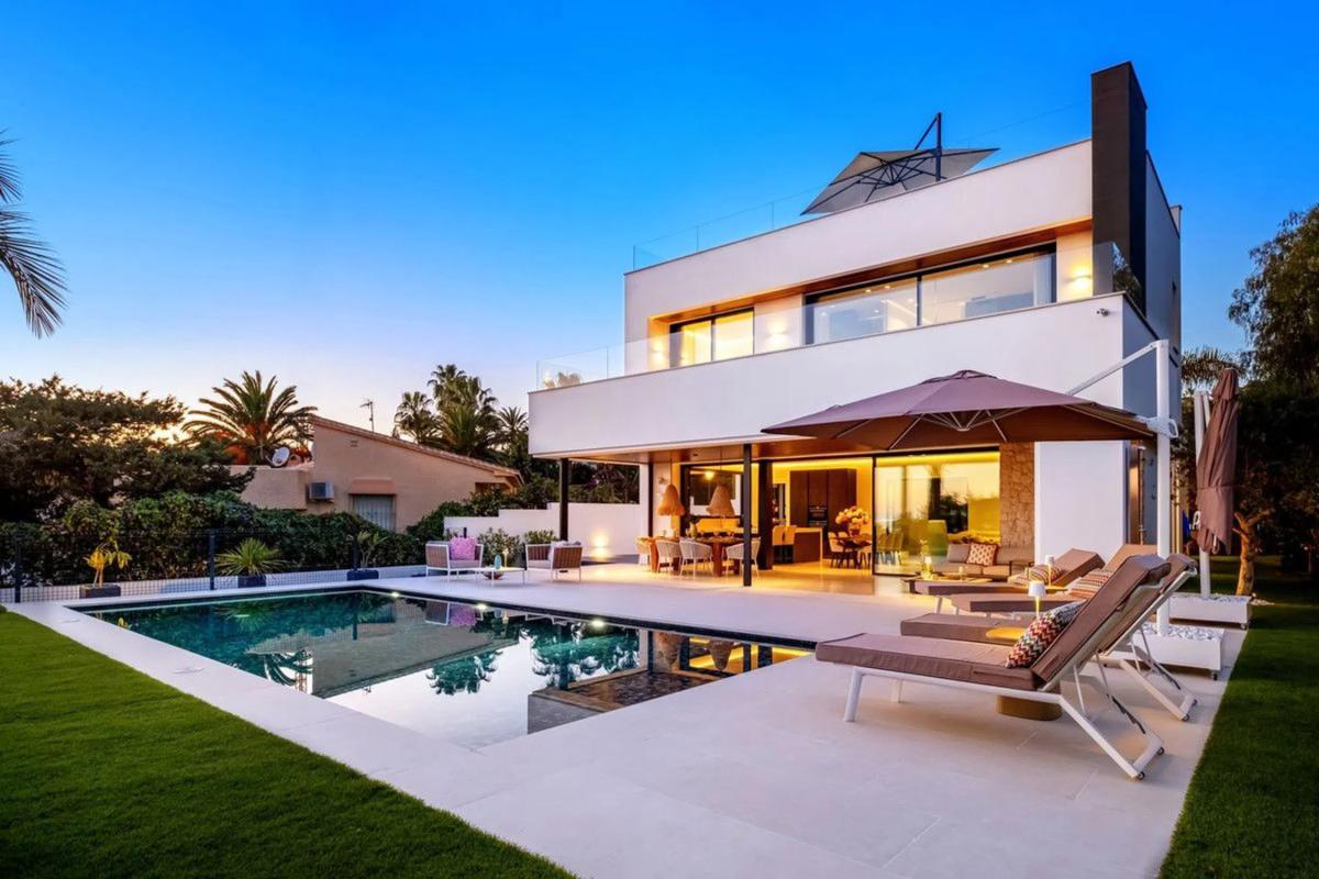 Sale of apartment in Avenida Navarra, 132, Marbella
photo 3