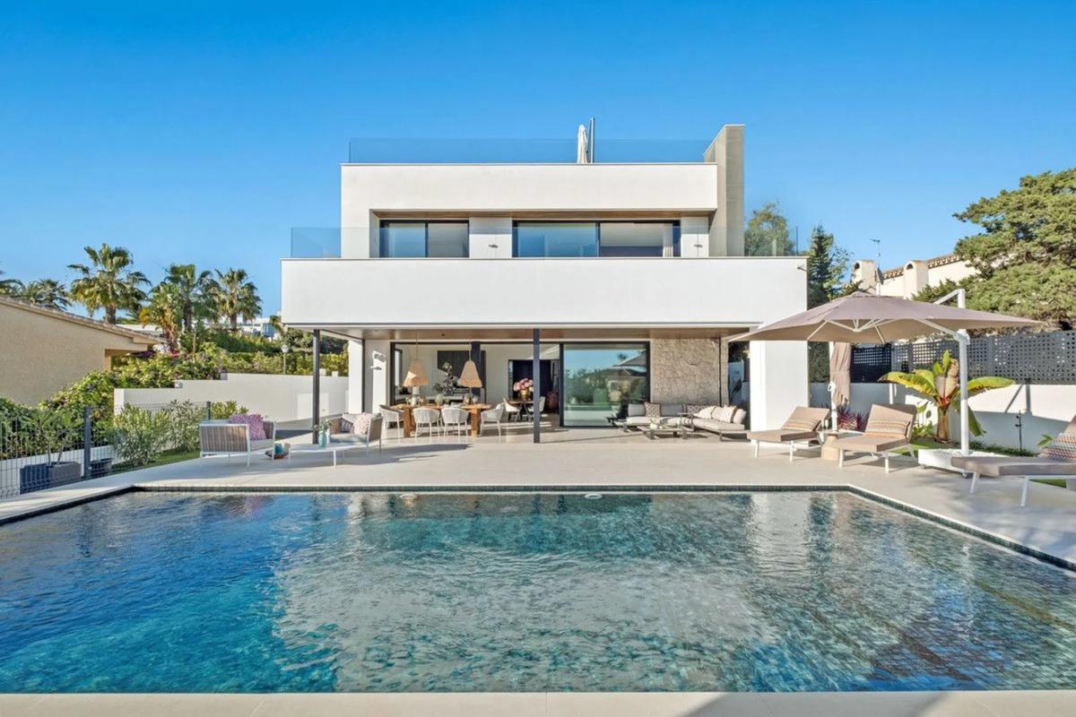 Sale of apartment in Avenida Navarra, 132, Marbella
photo 4