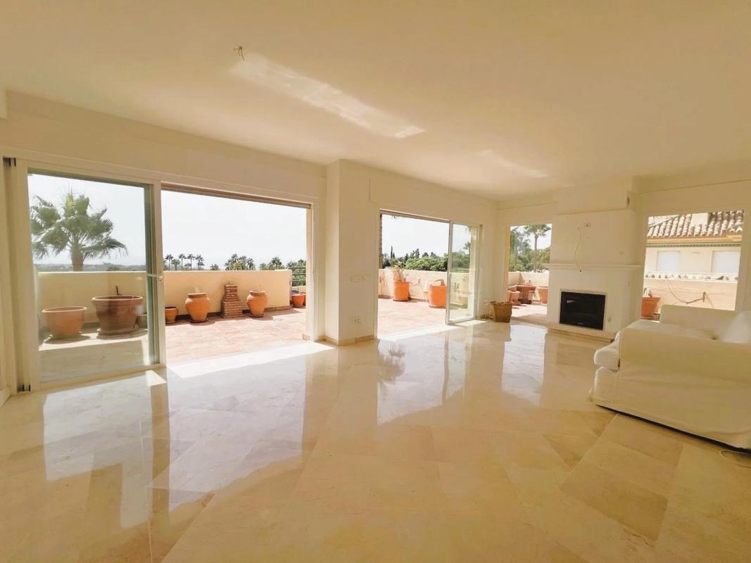 Продажа дуплекса на Calle D-9K, 1, Марбелла photo 3