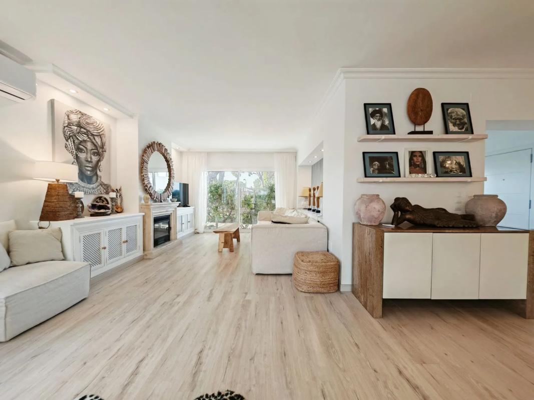 Sale of independent chalet in Barrio Reserva de Marbella, Marbella
photo 1
