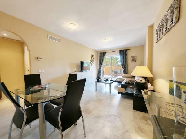 Apartment for sale in Barrio Reserva de Marbella, Marbella thumbnail 2