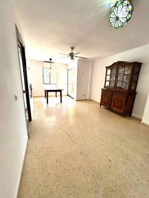 Sale of apartment in Barrio Elviria, Marbella
photo 1
