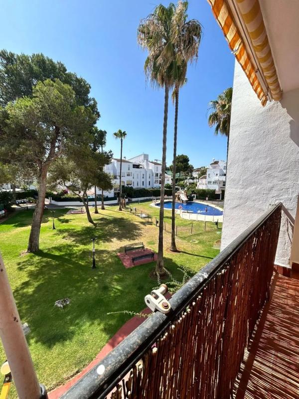 Sale of apartment in Barrio Elviria, Marbella
photo 2