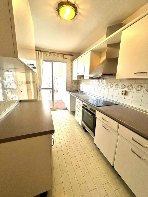 Sale of apartment in Barrio Elviria, Marbella
photo 3