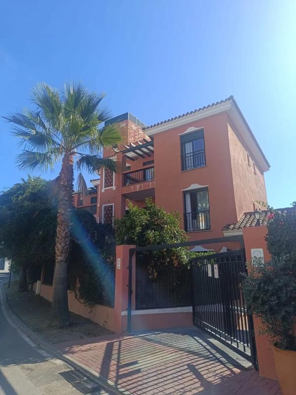 Sale of apartment in Calle de Las Golondrinas, 42 -32, Marbella
 photo 3