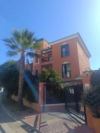 Apartment for sale in Calle de Las Golondrinas, 42 -32, Marbella thumbnail 2