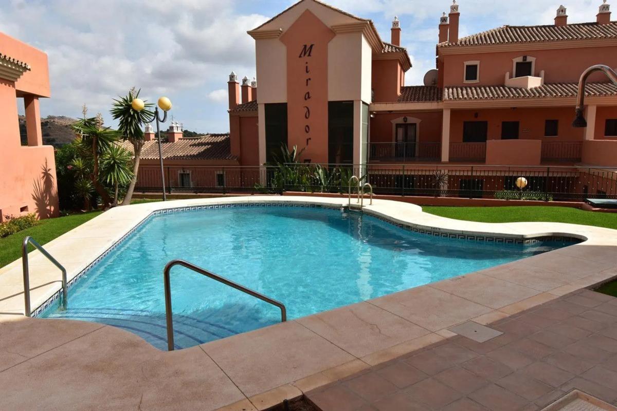 Sale of apartment in Paseo del Golf, Marbella
photo 2