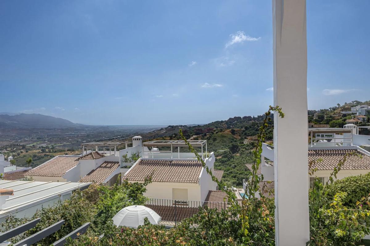 Sale of apartment in Barrio Santa María, Marbella
photo 3