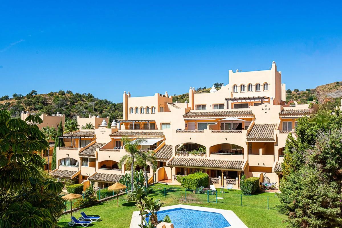 Venta de ático en Barrio Santa María, Marbella photo 1