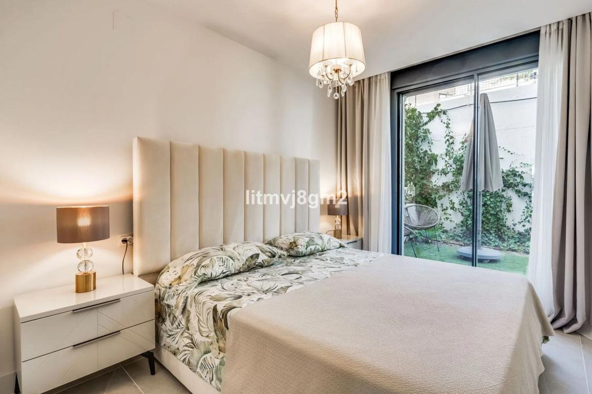 Venta de duplex en Calle la Romana, Marbella photo 3