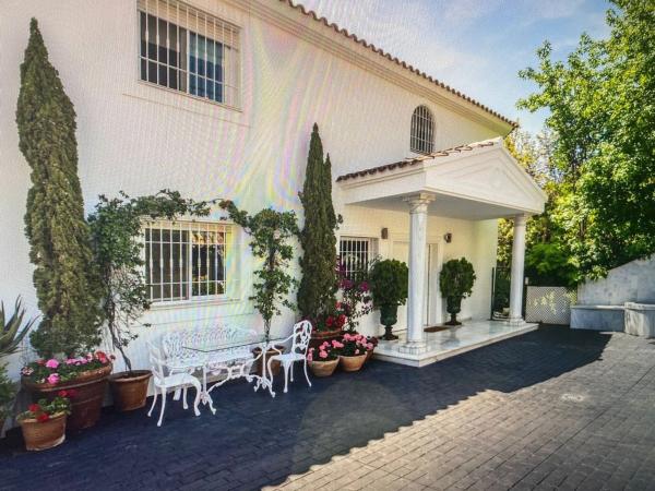 Chalet independiente en venta en Paseo del Golf s/n, Marbella
 photo 4