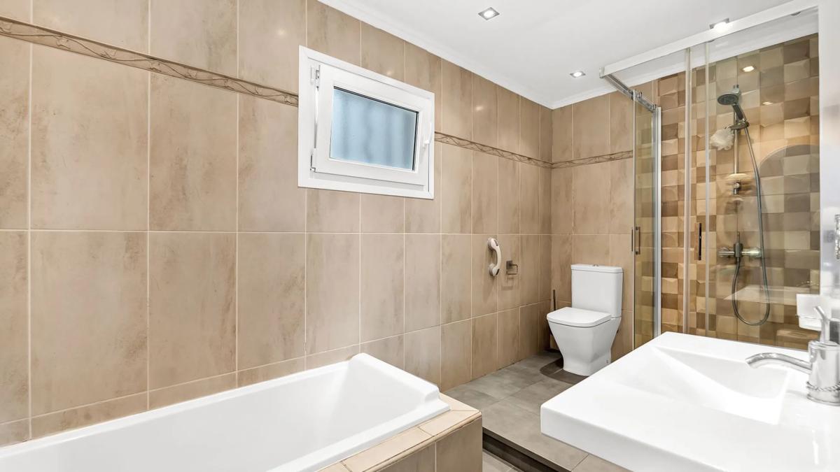 Venta de chalet adosado en  AV ACEBOS (LOS) (SAMISOL) , Marbella photo 4