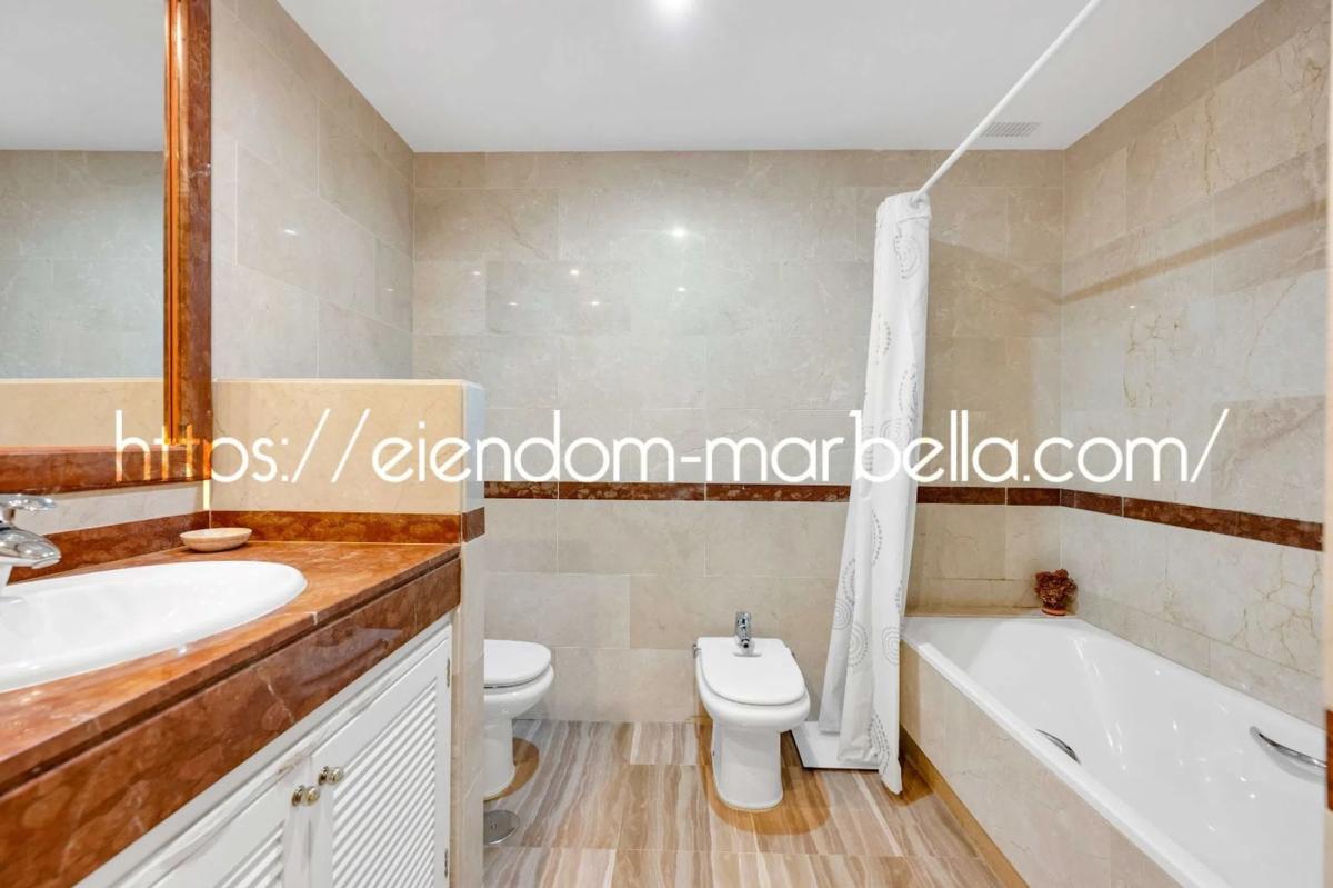 Sale of apartment in Avenida de España, Marbella
photo 1