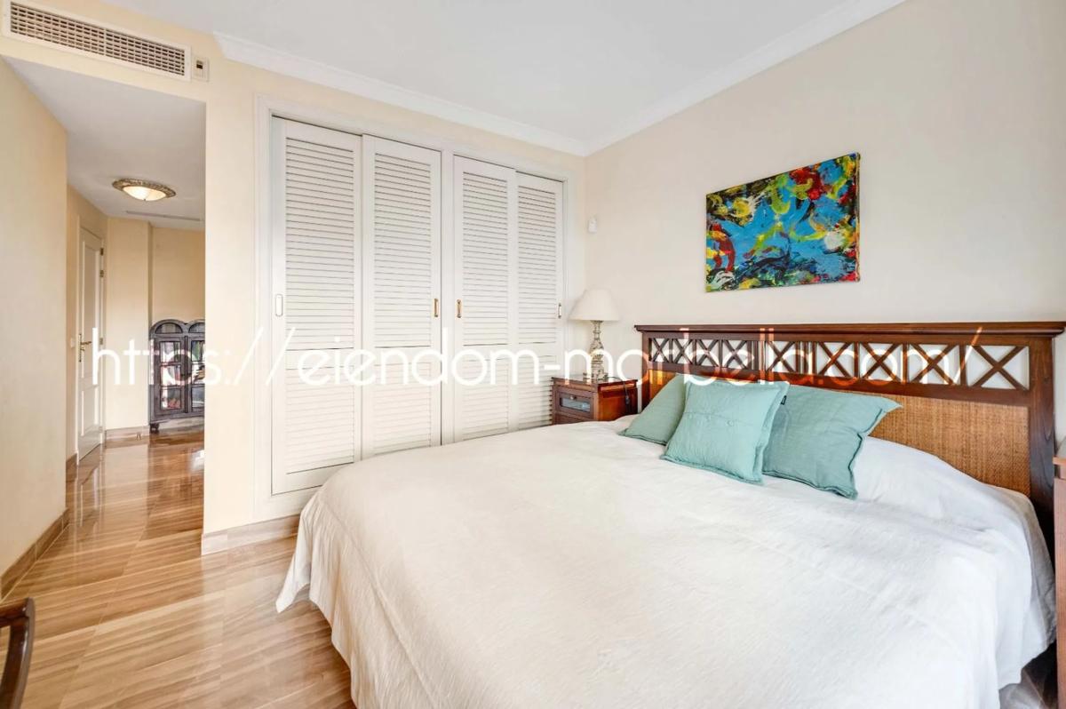 Sale of apartment in Avenida de España, Marbella
photo 3
