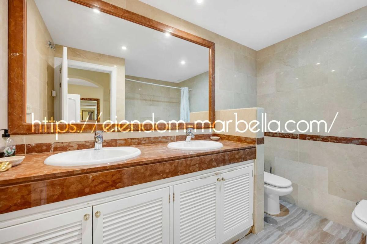 Sale of apartment in Avenida de España, Marbella
photo 4
