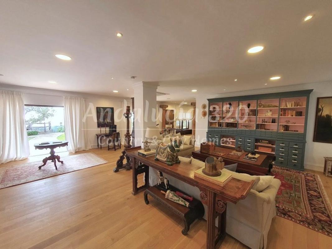 Продажа отдельного шале в  Barrio Hacienda Las Chapas, Марбелла photo 2