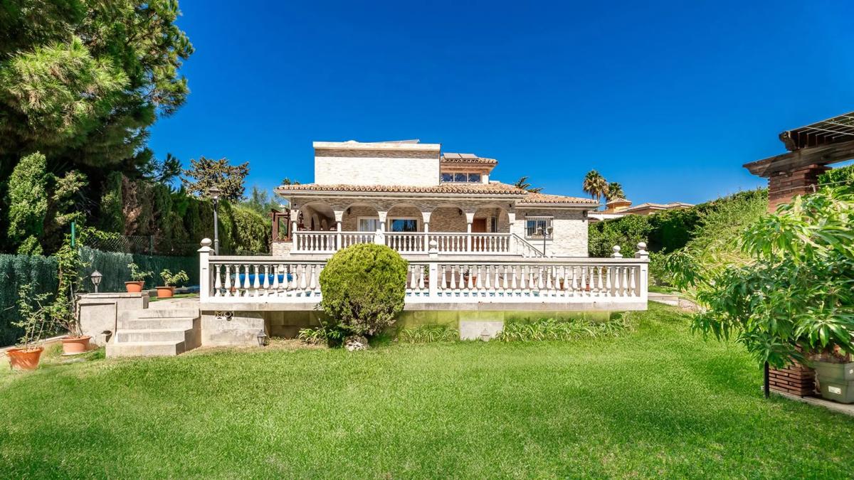 Продажа отдельного шале в Calle de la Gaviota, Марбелла photo 2