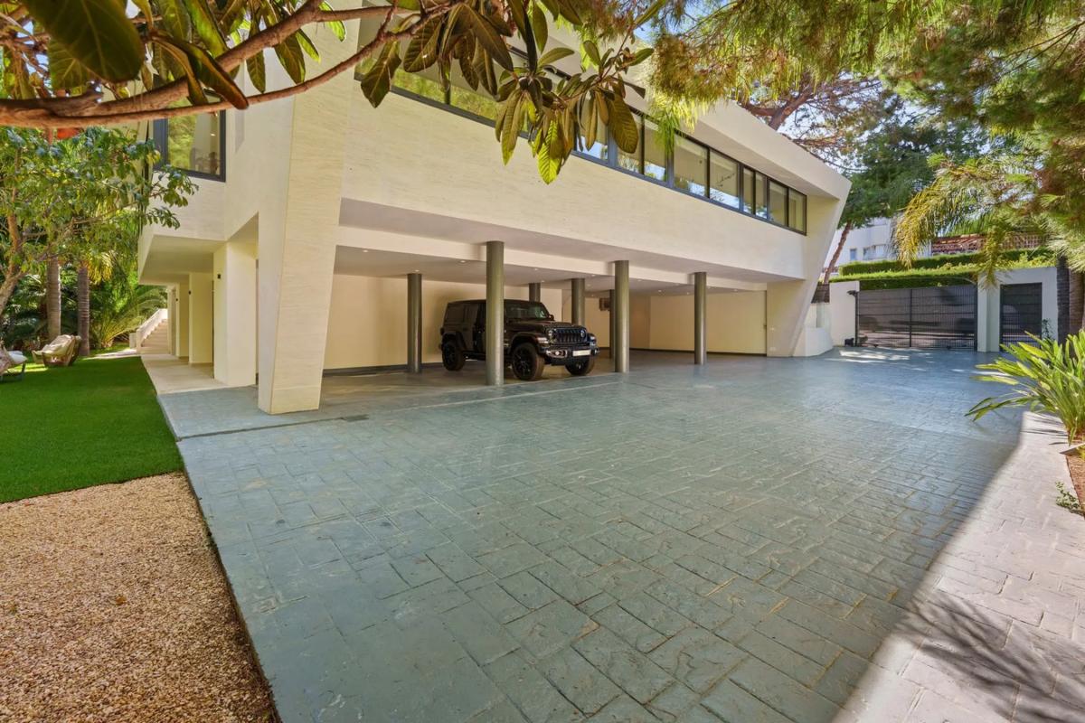 Продажа отдельного шале в  Avenida 5, 291 -63, Марбелла photo 4